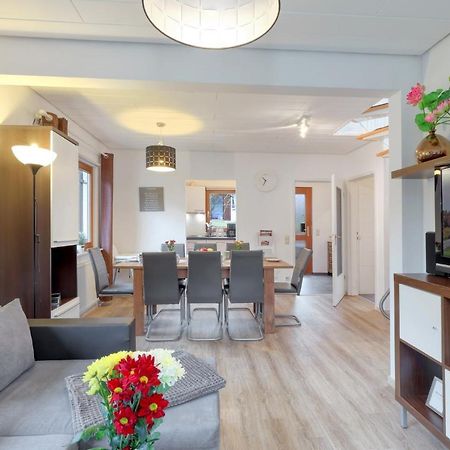 Seepark Kirchheim Ferienhaus Bei Diane Mit Sauna Exteriör bild