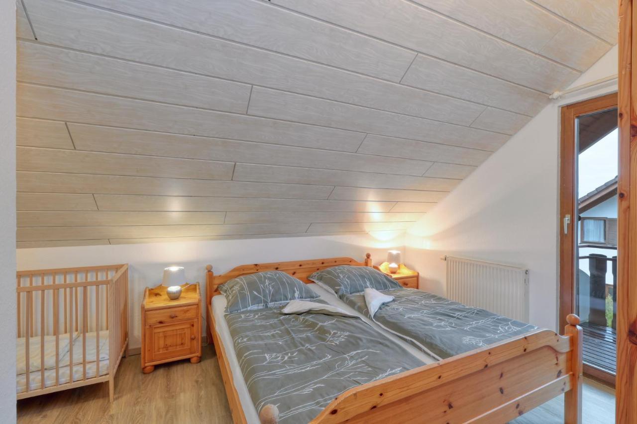 Seepark Kirchheim Ferienhaus Bei Diane Mit Sauna Exteriör bild
